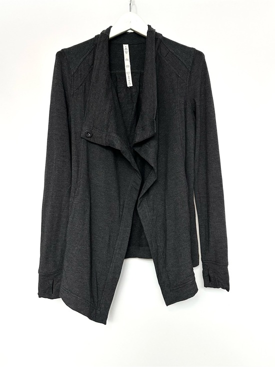 lululemon athletica Sweaters - ⭐️💲Drop Lululemon Coast Wrap Heathered Mod Black
